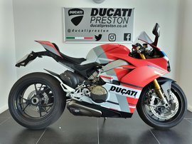 Ducati Panigale V4S Corse